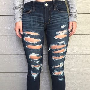 Ripped dark wash jeans (Low rise)